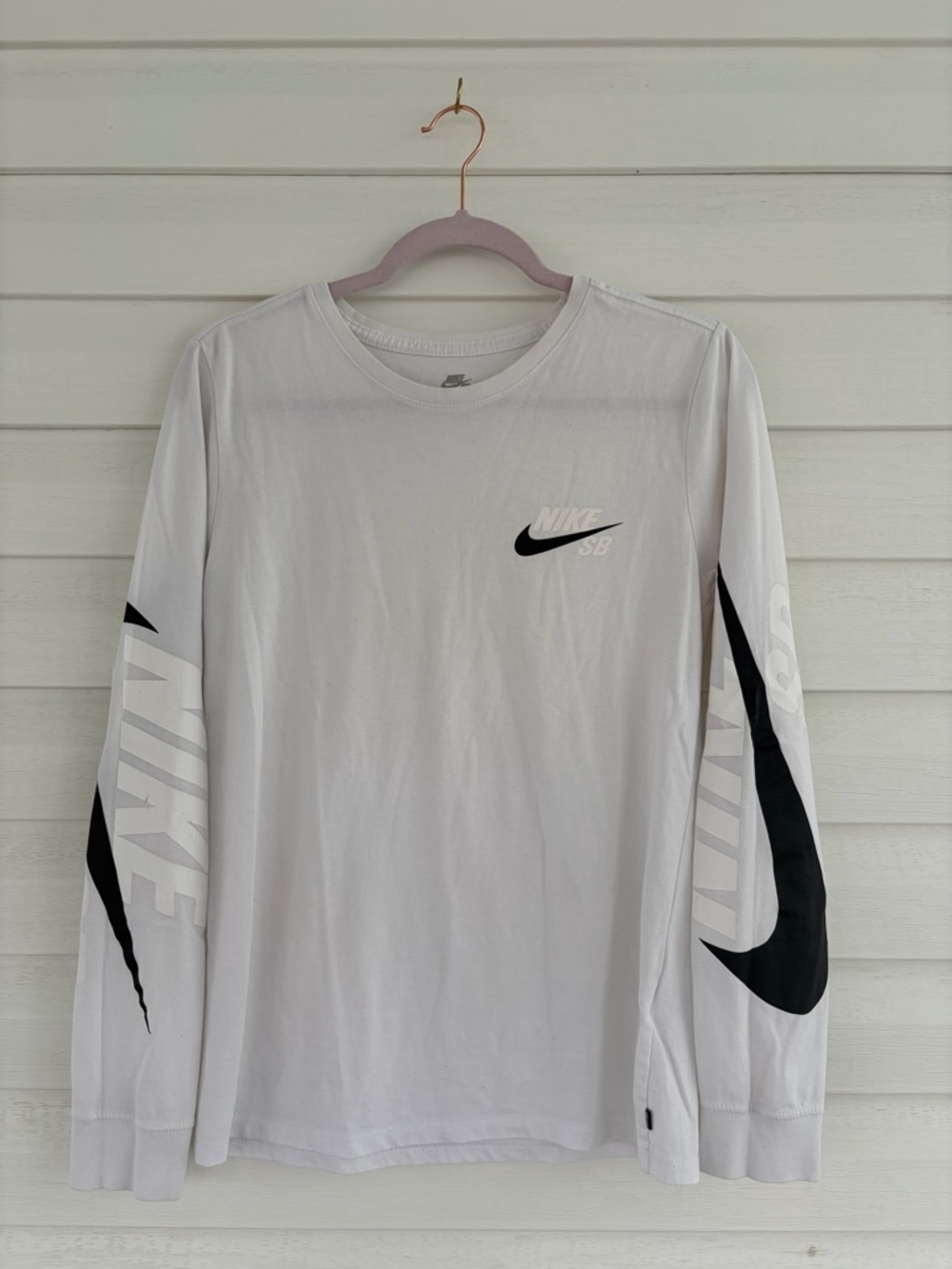 ✨ 3 for $15 Bundle Deal ✨Nike Men's White and Black Long Sleeve Tee